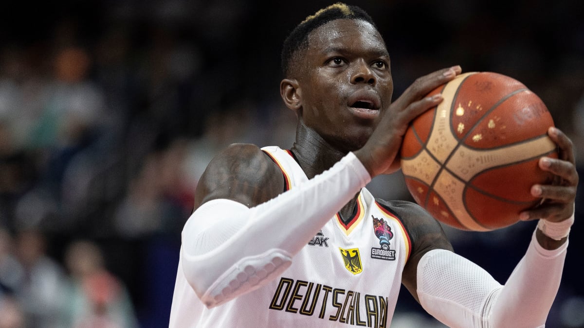 Basketball: Dennis Schröder is planning to participate in the World Cup