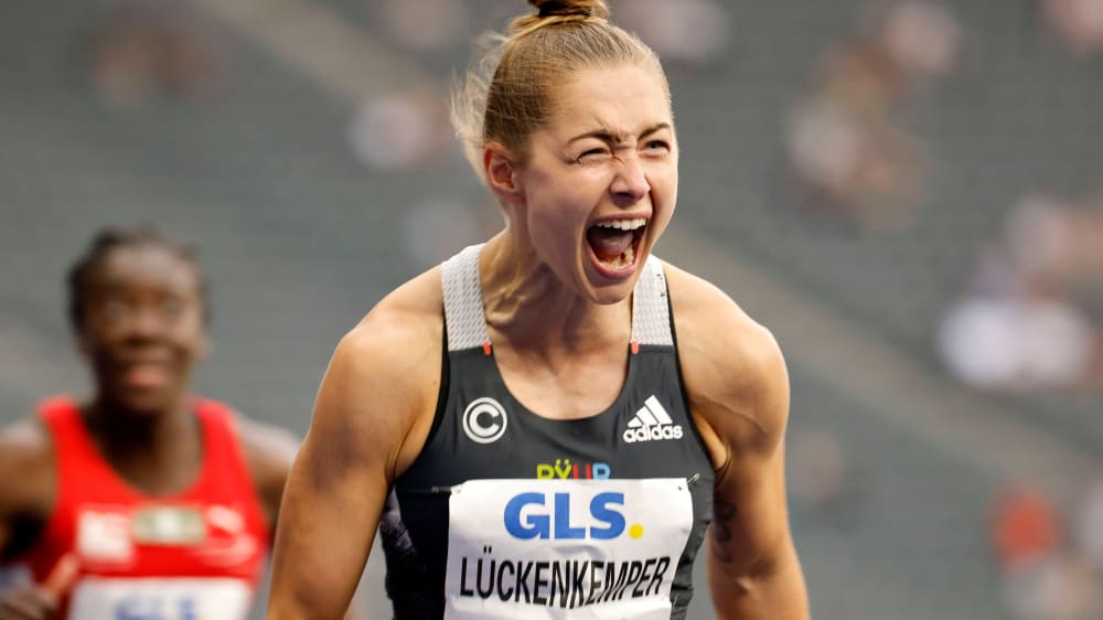 Gina Lückenkemper freute sich ausgelassen über ihren Sieg über die 100 Meter.