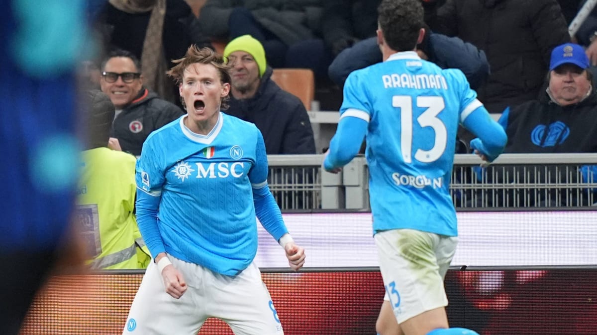 Emotionale-Sequenz-mit-Conte-Rot-Inter-verspielt-zwei-F-hrungen-gegen-Napoli