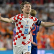 Kroatiens Luka Modric jubelt über sein 4:2 gegen die Niederlande.