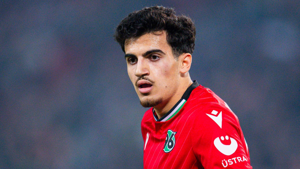 Husseyn Chakroun.