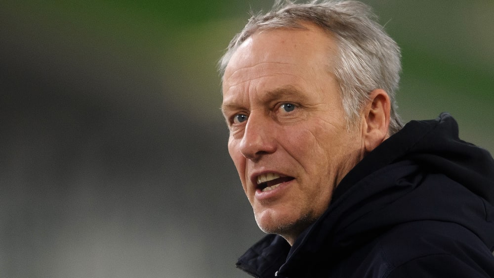Sah eine bittere und verdiente Niederlage in Wolfsburg: Freiburgs Trainer Christian Streich.
