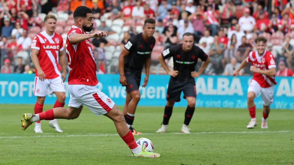 Ihr Kapitän Tolcay Cigerci bescherte den Cottbussern die Führung zur Halbzeitpause.