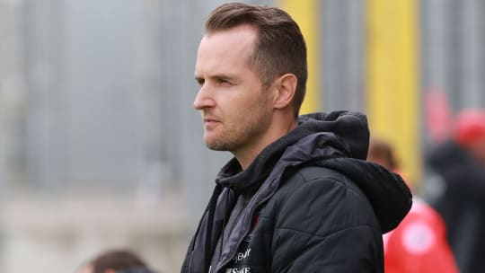 Will gegen Ingolstadt eine Serie starten: Braunschweigs Trainer Christian Flüthmann.