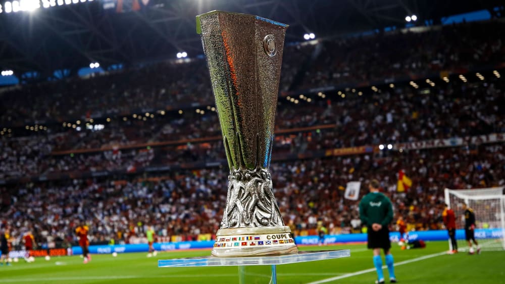 Wer schnappt sich in der Saison 2025/26 die Trophäe in der Europa League?