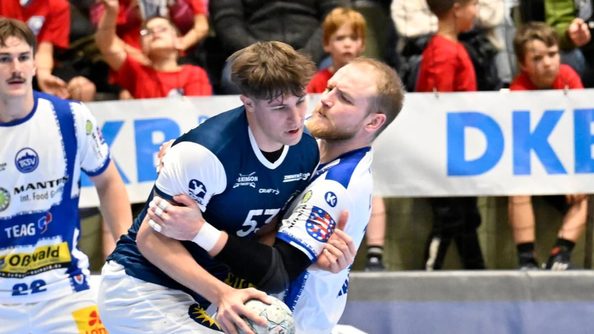 Schauspielerei-Zeitstrafe-entscheidet-Eisenachs-Niederlage