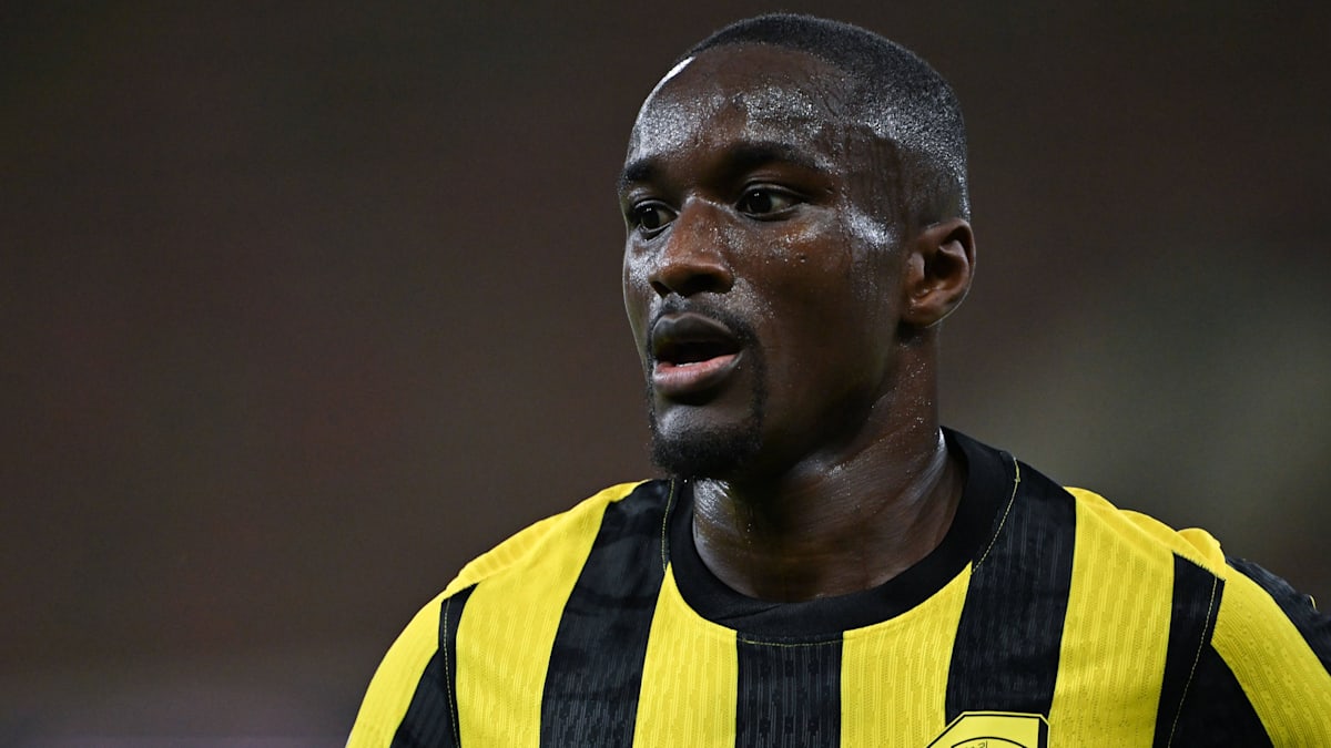 Ex-Leverkusener Diaby fliegt nach üblem Tritt vom Platz