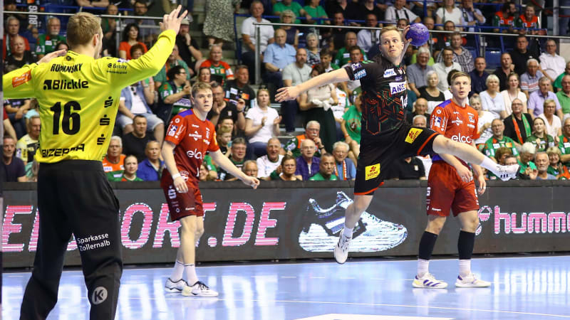 23.05.2024, xtgx, Handball, Liqui Moly HBL, SC Magdeburg - HBW Balingen Weilstetten emspor v.l. Omar Ingi Magnusson (Magdeburg, 14) wirft Tor, Torschuetze, erzielt Tor, Treffer, scores the goal Magdeburg *** 23 05 2024, xtgx, Handball, Liqui Moly HBL, SC Magdeburg HBW Balingen Weilstetten emspor v l Omar Ingi Magnusson Magdeburg, 14 wirft Tor, Torschuetze, erzielt Tor, Treffer, scores the goal Magdeburg