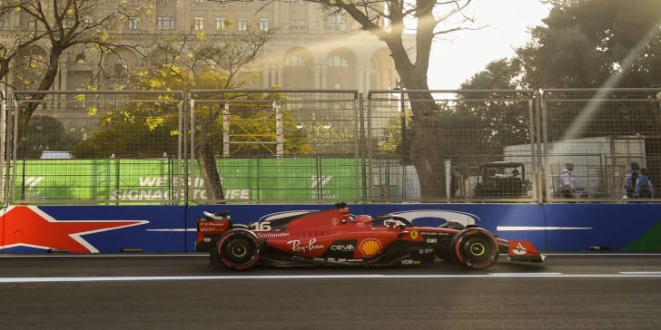 Charles Leclerc sichert sich die Pole Position im Sprint-Rennen.