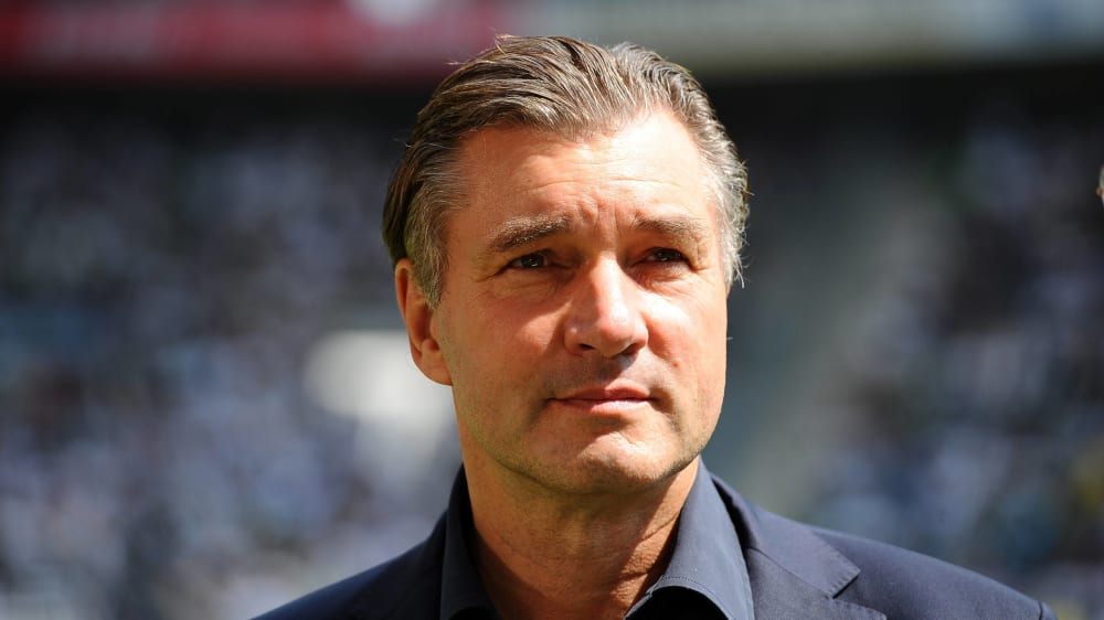 Nicht ganz einverstanden mit dem Spielplan: BVB-Sportdirektor Michael Zorc.