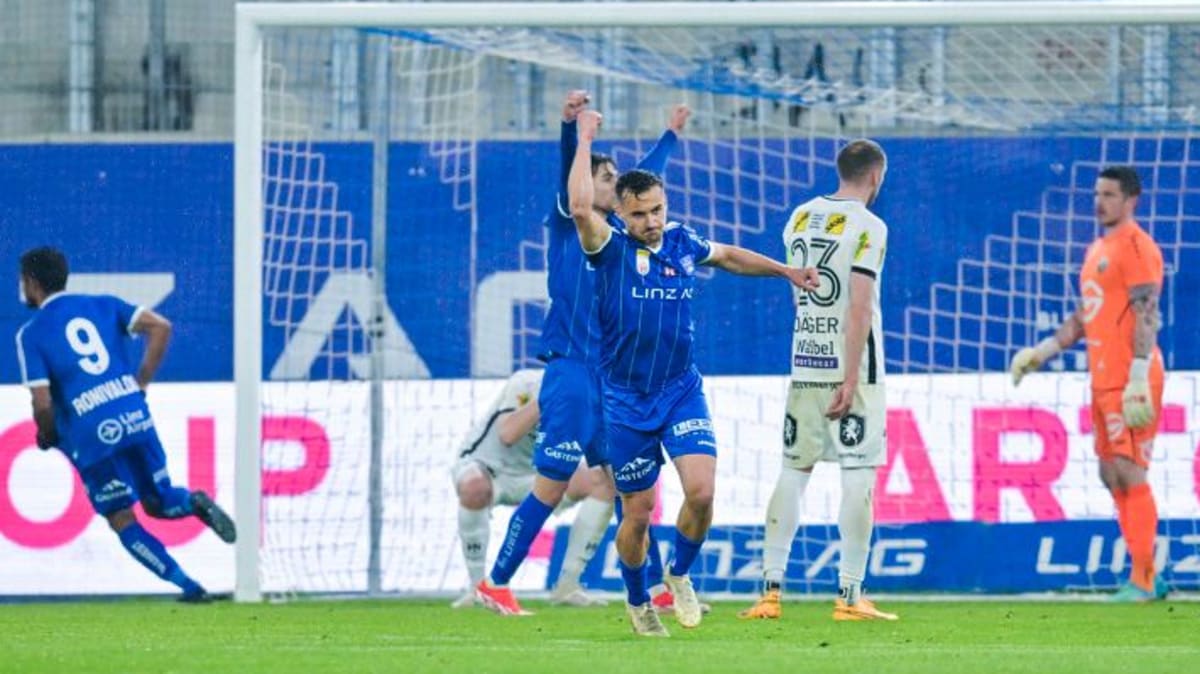 Thanks to Ronivaldo's double package: Blau-Weiß Linz makes a big step towards staying in the league