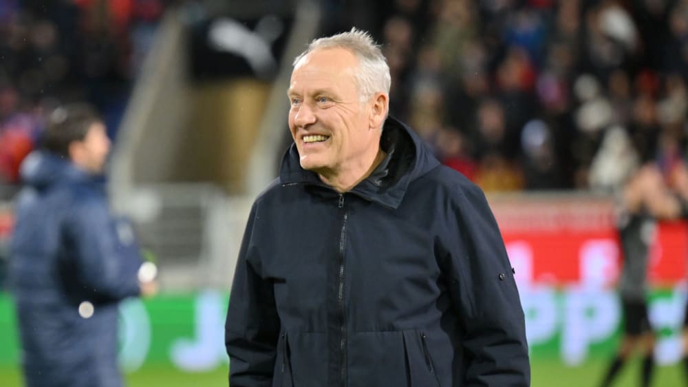 Freiburg-Coach Christian Streich ist auch bei Minusgraden gut gelaunt.