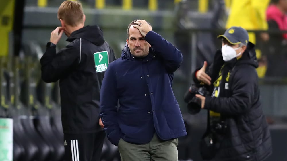 Wieder kein Sieg: Manuel Baum verlor sein erstes Revierderby als Schalker-Trainer am Ende deutlich.