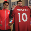 Gerrard präsentiert Mbappé - im Karrieremodus möglich.