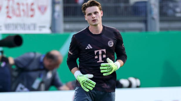 Jonas Urbig