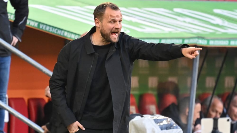 Chefcoach Bo Svensson ist mit den Auswärtsauftritten der Mainzer nicht zufrieden.