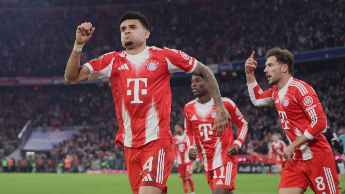 Luis-Diaz-mit-der-Schulter-Bayern-drehen-gegen-St-Pauli-sp-t-die-Partie