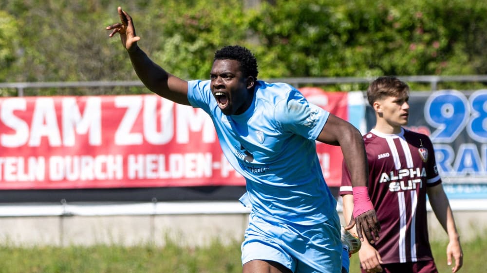  Emmanuel Elekwa.