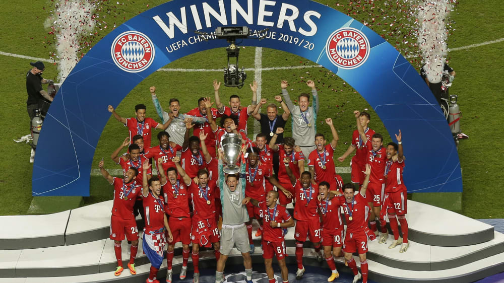 Wird auch 2021 der Champions-League-Sieger in Portugal gek&#252;rt? Der FC Bayern mit der Troph&#228;e am 23. August 2020 in Lissabon.