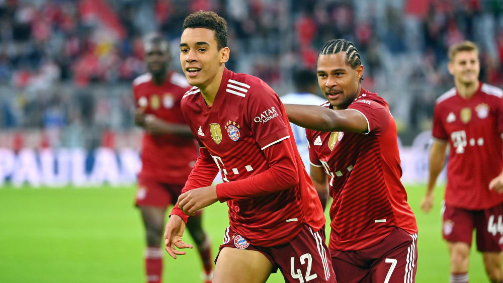 Jamal Musiala (li.) und Serge Gnabry drohen dem FC Bayern in Fürth zu fehlen.