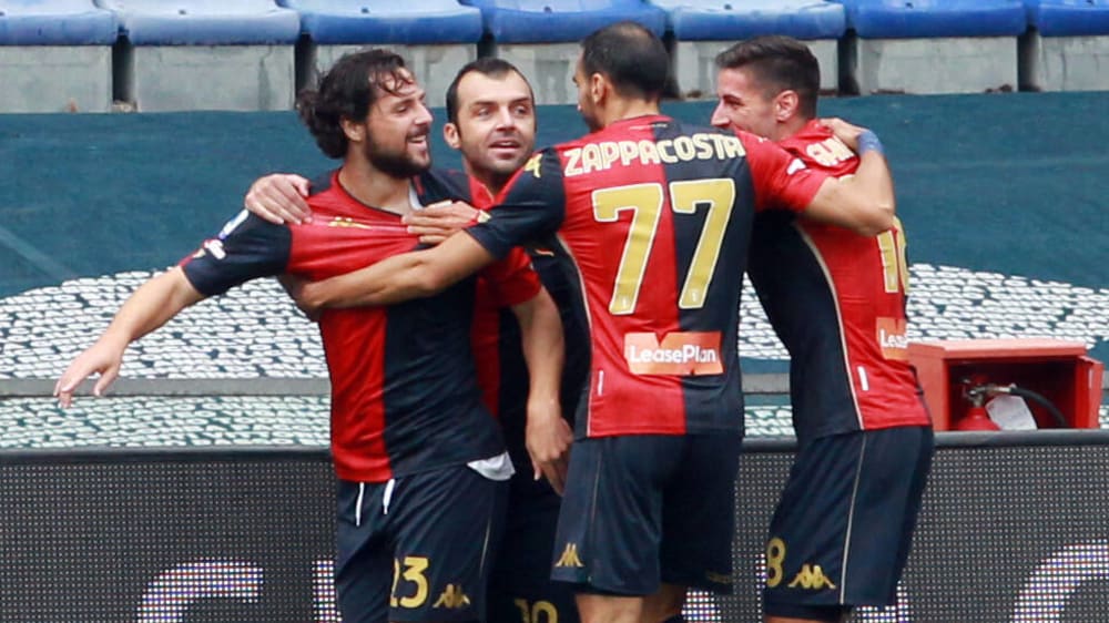 Weil im Team des CFC Genua insgesamt 14 positive Corona-F&#228;lle ermittelt worden sind, darf der Klub vorerst nicht spielen.