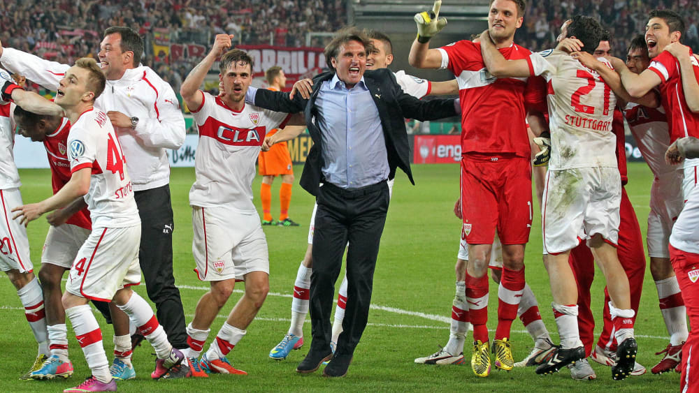 Vier Monate später entlassen: Bruno Labbadia jubelt im April 2013 über den Finaleinzug im DFB-Pokal.