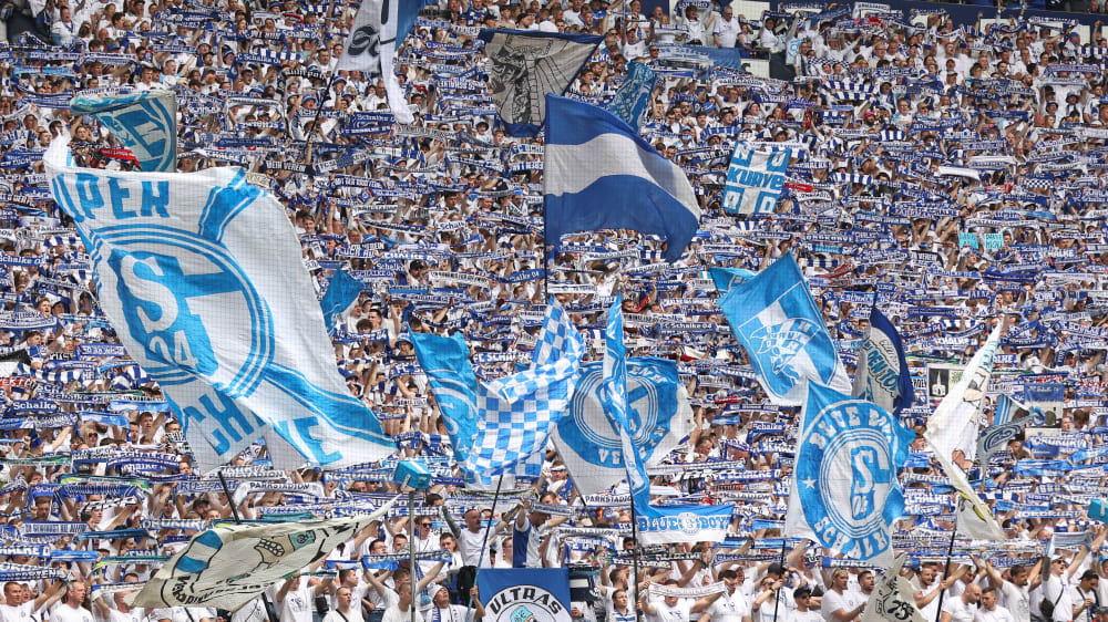 Schalke hatte mit 61.509 Zuschauern den höchsten Schnitt in der 2. Liga.