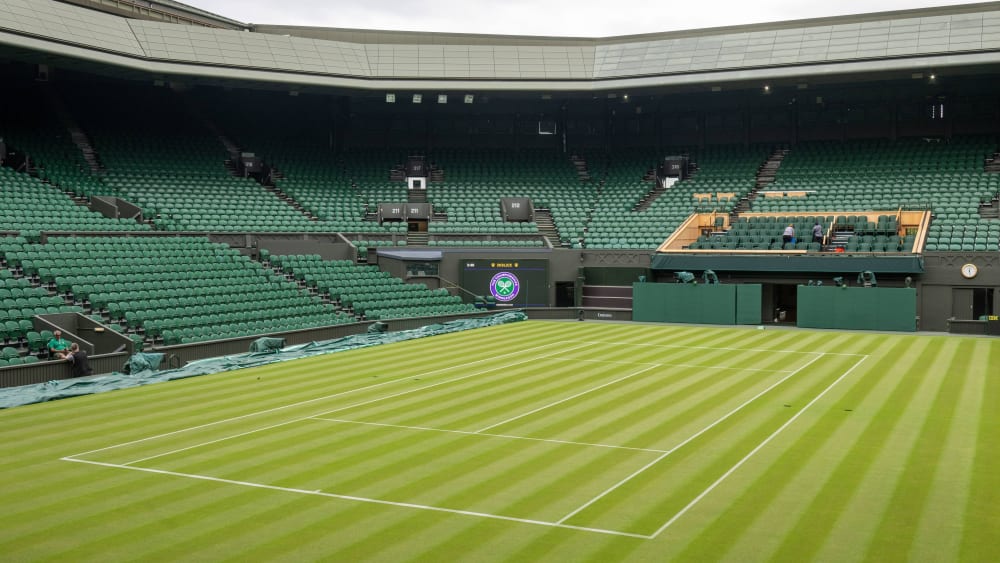 Die Ruhe vor dem Sturm: Ab dem 01. Juli duellieren sich die besten Tennis-Spieler wieder im Center Court von Wimbledon.