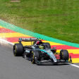 Mercedes-Pilot Lewis Hamilton profitierte von der Disqualifikation seines Teamkollegen.