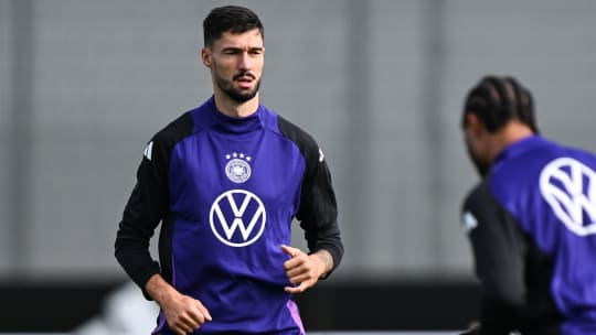 Premiere: Kleindienst in der Kluft der A-Nationalmannschaft.