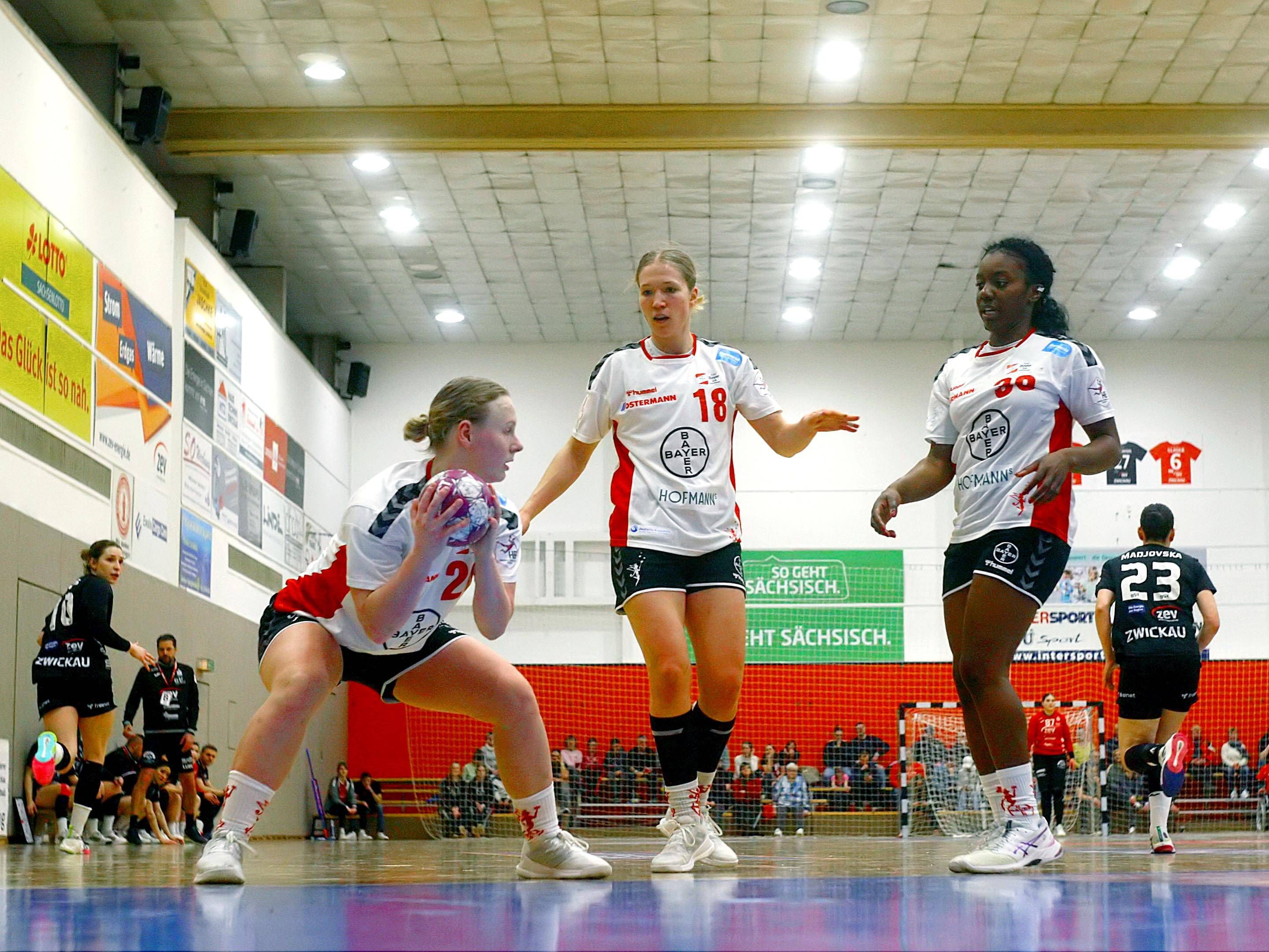 Handball Bundesliga Frauen TSV Bayer 04 Leverkusen besiegt BSV Sachsen