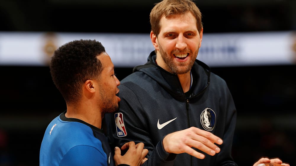 Dirk Nowitzki und Jalen Brunson standen einst gemeinsam für Dallas auf dem Parkett.