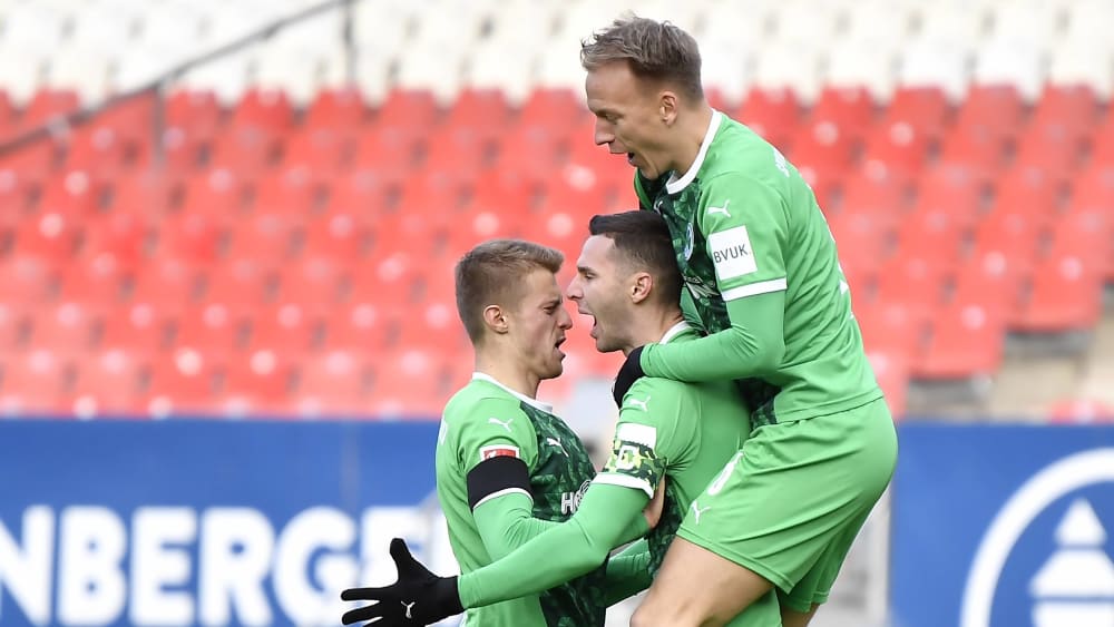 Trio infernale: Fürths Derbyhelden Sebastian Ernst (ein Assists), Branimir Hrgota (ein Tor, in Assists) und Havard Nielsen (zwei Tore).