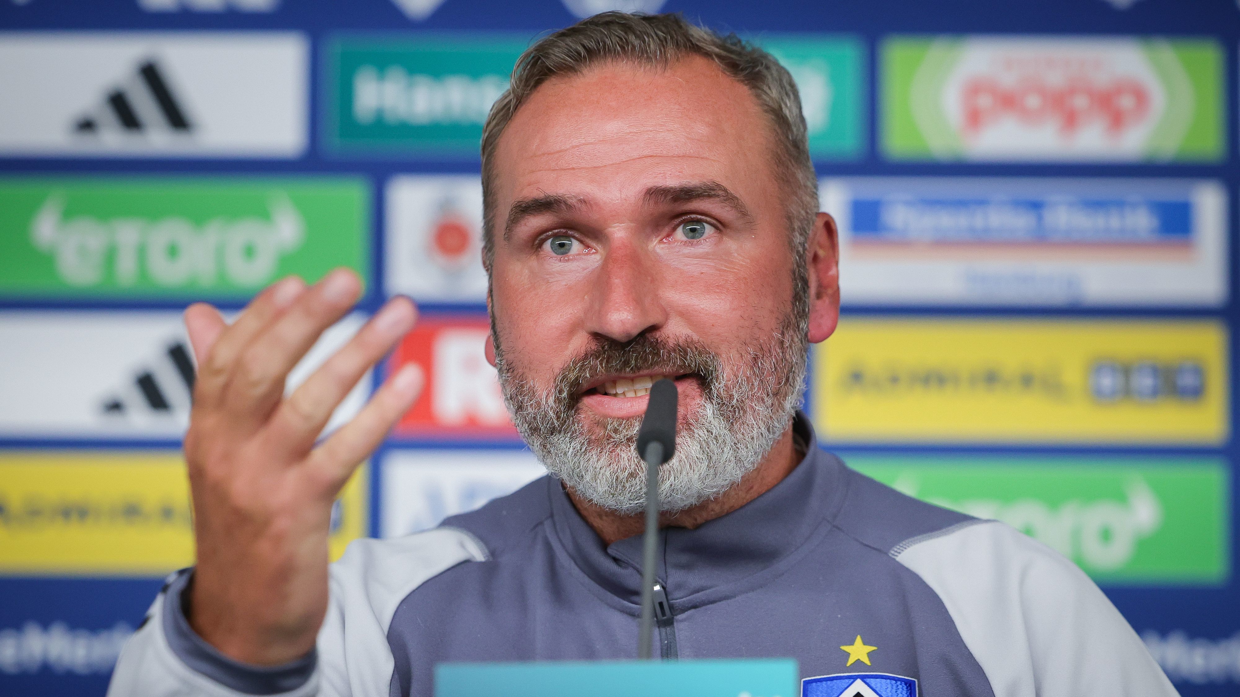 Kurz vor Saisonstart Satte Geldstrafe für den HSV kicker