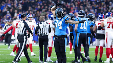NFL, American Football Herren, USA Munich Game New York Giants - Carolina Panthers am 10.11.2024 in der Allianz Arena in München Feleipe Franks ( Carolina ) xMSx
