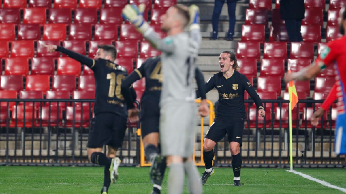 Barca Zieht Nach Wildem Spiel Gegen Granada Ins Copa Halbfinale Ein Kicker