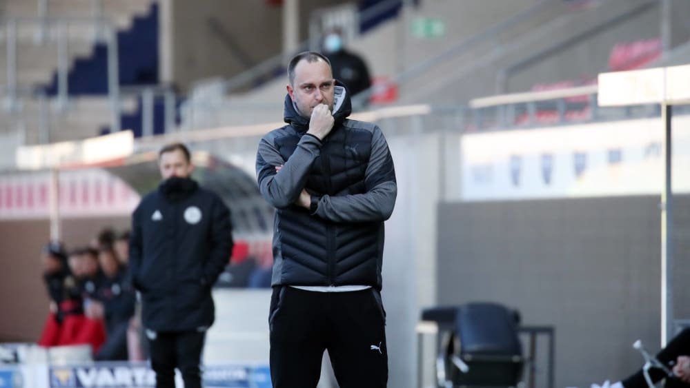Die Sorgenfalten dürften größer geworden sein: Kiels Trainer Ole Werner.