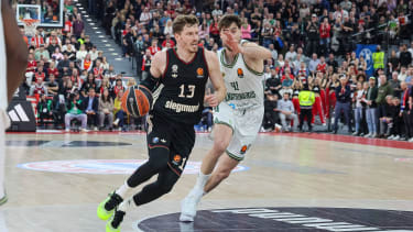 Andreas Obst (FC Bayern Basketball, 13) mit Juancho Hernangomez (Panathinaikos AKTOR Athen, 41), GER, FC Bayern Basketball vs. Panathinaikos AKTOR Athen, Basketball, Euroleague, 22. Spieltag, Saison 2025 2026, 15.01.2026, GER, FC Bayern Basketball vs. Panathinaikos AKTOR Athen, Basketball, Euroleague, 22. Spieltag, Saison 2025 2026, 15.01.2026 Muenchen *** Andreas Obst FC Bayern Basketball, 13 with Juancho Hernangomez Panathinaikos AKTOR Athens, 41 , GER, FC Bayern Basketball vs Panathinaikos AKTOR Athens, Basketball, Euroleague, 22 Matchday, Season 2025 2026, 15 01 2026, GER, FC Bayern Basketball vs Panathinaikos AKTOR Athens, Basketball, Euroleague, 22 Matchday, Season 2025 2026, 15 01 2026 Munich Copyright: xEibner-Pressefoto JennixMaulx EP_JML