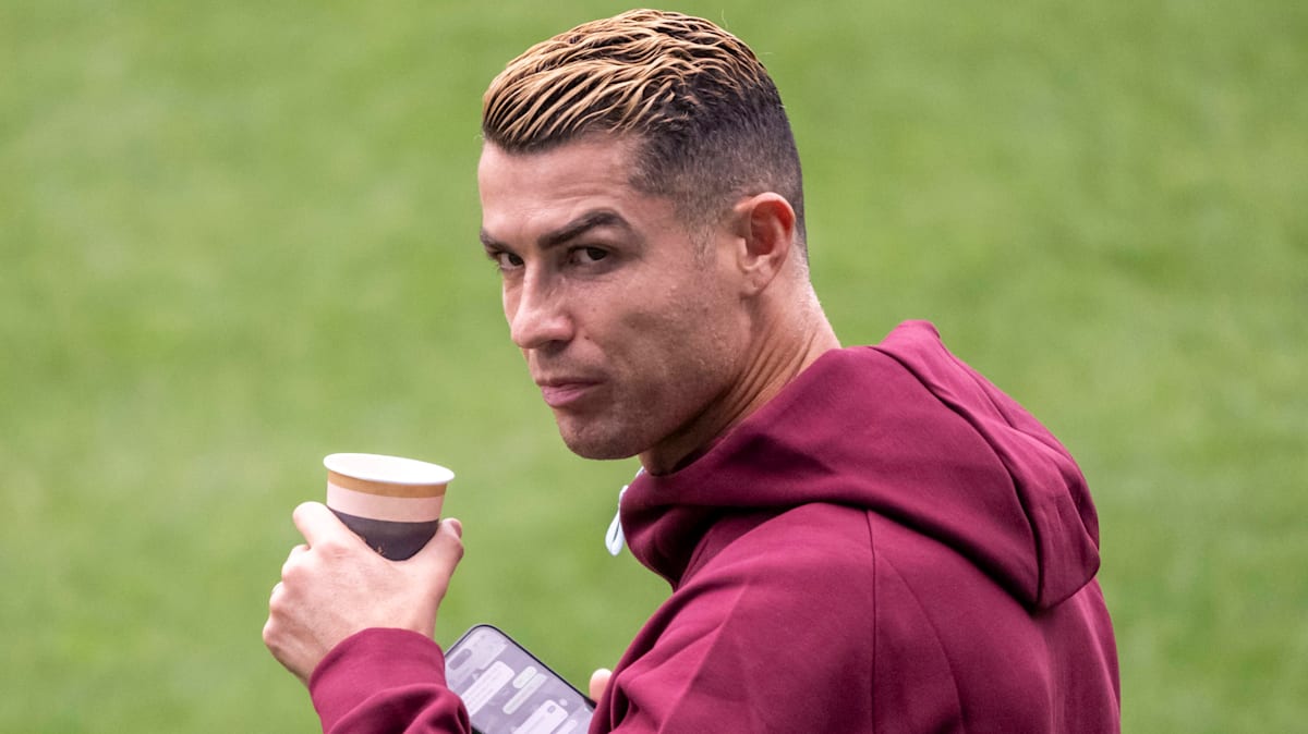 A 255-euro fine and a 30-day suspension for Cristiano Ronaldo