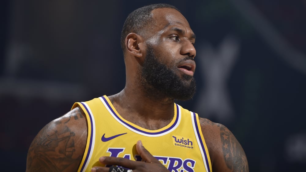 NBA: LeBron James zerlegt sein Ex-Team Cleveland Cavaliers ...