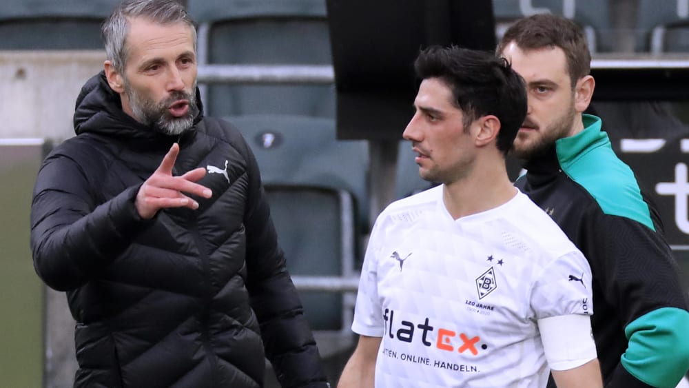 Lobt seinen Kapitän: Trainer Marco Rose mit Lars Stindl.