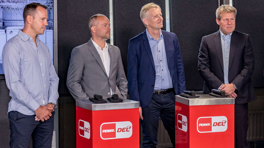 Schauen der DEL-Saison entspannt entgegen: Christoph Ullmann, Stefan Krämer, Henning Stiegenroth und Gernot Tripcke (v.li.).