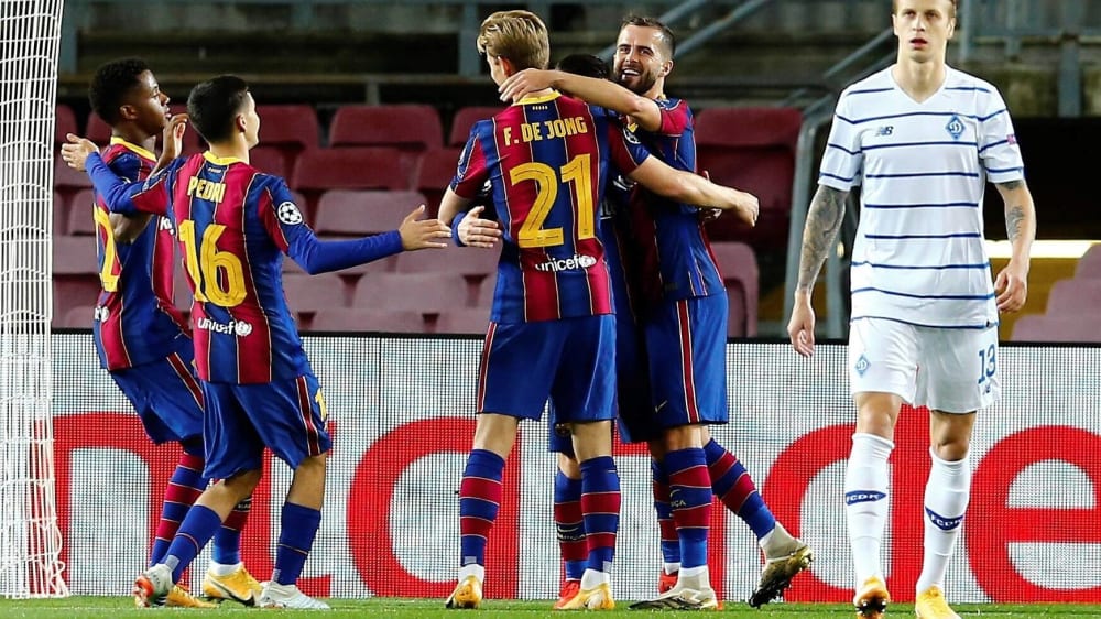 Jubel in Blau und Rot: Der FC Barcelona feiert das frühe Führungstor durch Lionel Messis Elfmeter.