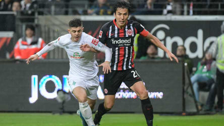 Bremens Milot Rashica im Hinspiel gegen den Frankfurter Makoto Hasebe