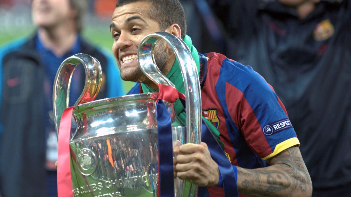 38 years old: Danny Alves returns to FC Barcelona