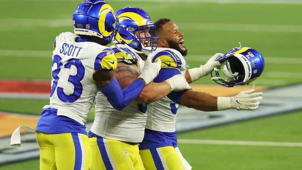 Aaron Donald (vorne)