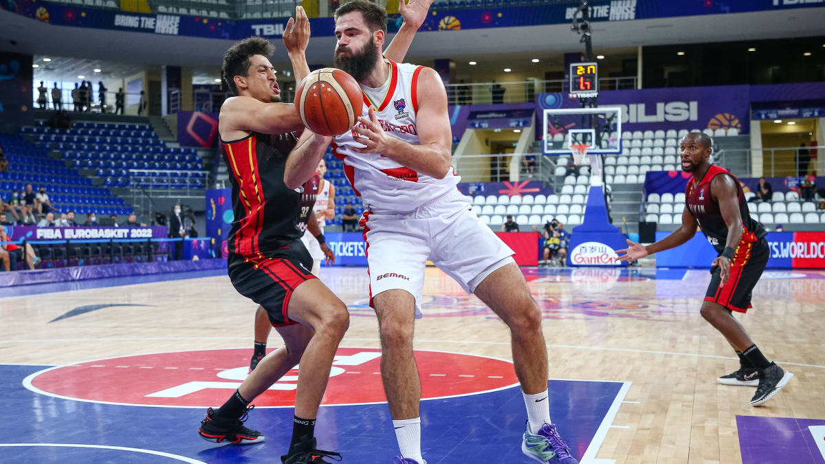 Ohne-Star-aber-mit-aggressiver-Verteidigung-Das-ist-Deutschlands-Achtelfinal-Gegner-Montenegro