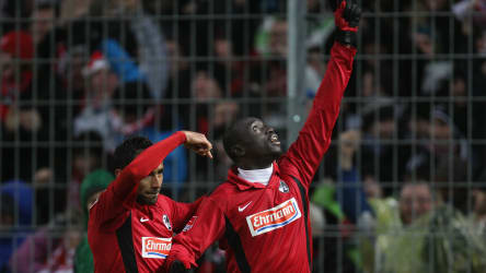 Papiss Demba Cissé, Yacine Abdessaki (re.)