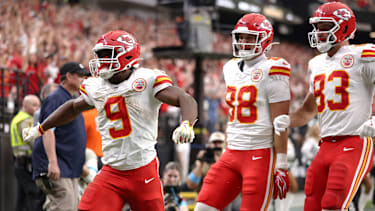 Oct 4, 2026; Paradise, Nevada, USA;  Kansas City Chiefs running back Kenneth Walker III (9) celebrates with tight ends Jake Briningstool (88) and Noah Gray (83) after scoring a touchdown against the Las Vegas Raiders during the fourth quarter at Allegiant Stadium.  Mandatory Credit: David Brytus-Imagn Images