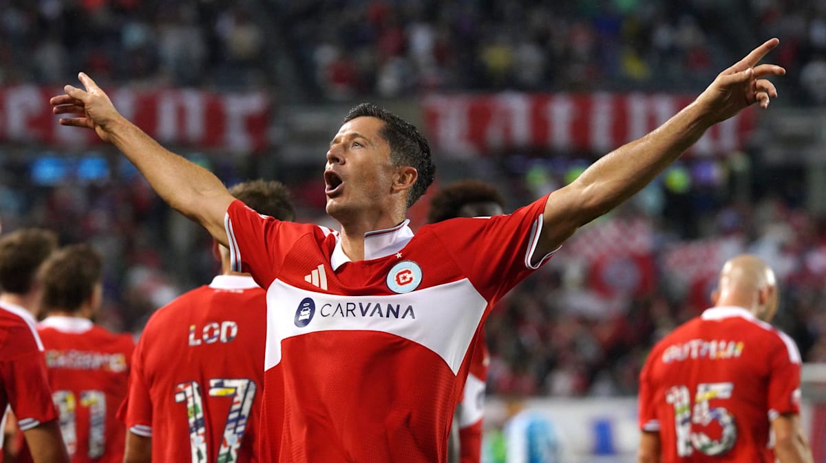 Lewandowski makes his first MLS mark - | Müller responds to Son